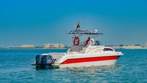 Dubai Marina - Private Boat Tour up to 8 guests - 1 hour